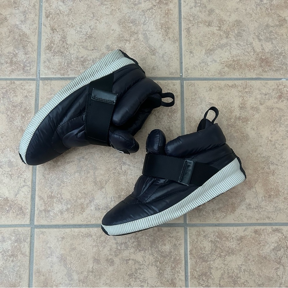Sorel Black Puffer Sneakers with Gray Soles